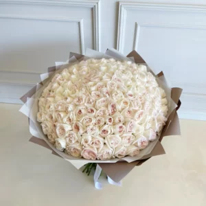 B&BA Grand White O’Hara Bouquet