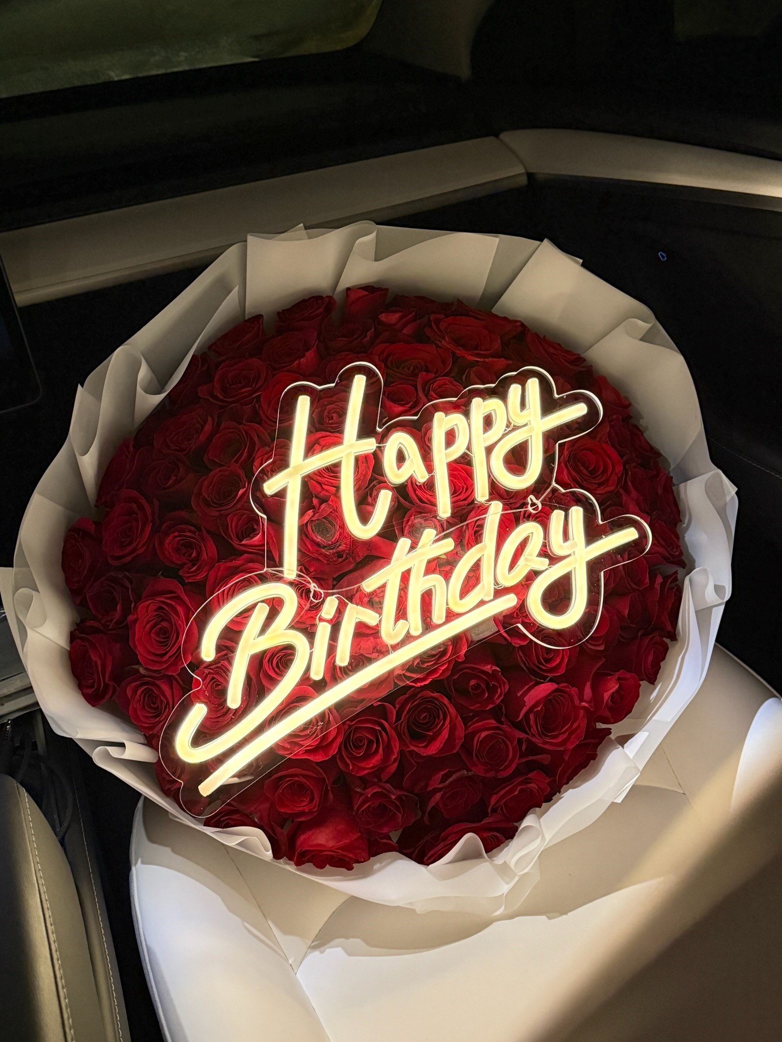 B&BA Neon Sign 100 Rose Bouquet